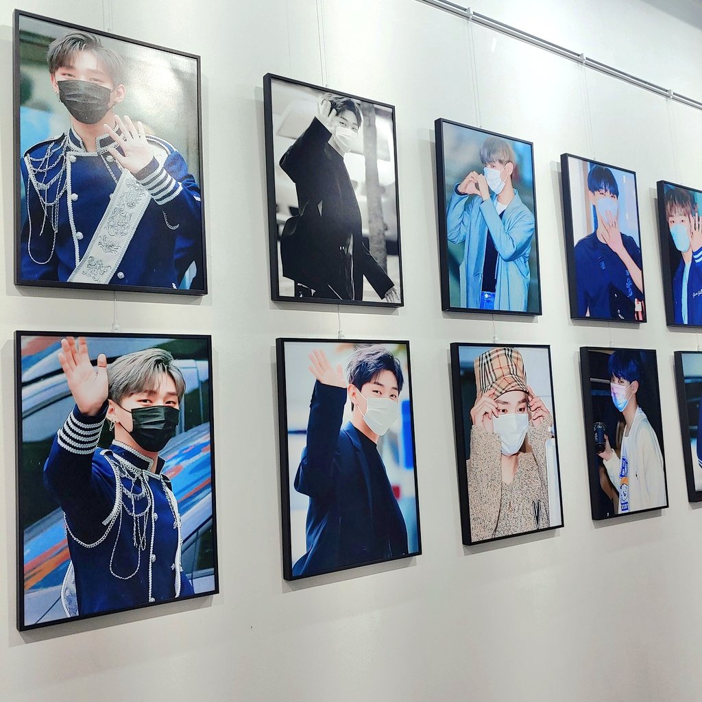ltmy6942's tweet photo. @Springday91 혐생으로 못갈뻔했는데 갈 수 있어서 다행이였다 오랜만에 카페방문했는데 엄청 많은 지룽이가 있어서 너무 좋았당!! 쿠키도 넘 귀여워서 하나는 오래보관하고 먹을려고 두개샀징!! 또 먹고싶었는데...넘 적게사와서 아쉽다..ㅠ
#HBD_YJS
#hello_my_springday
#우리_지성이_생일_축하해 https://t.co/ehO0S5X9op