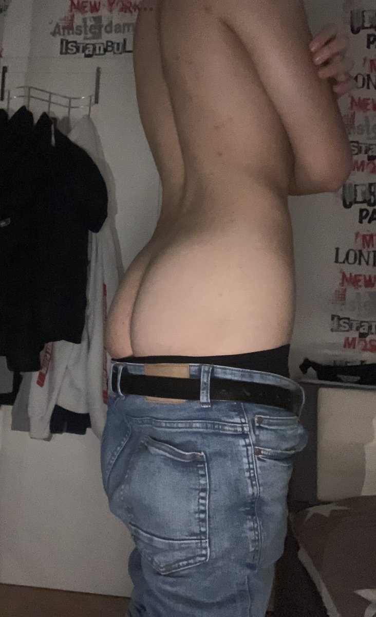 txxnfemboy's tweet photo. When you've had a hard day and you're just waiting to get undressed. 🙈😅🌺

#crossdresser #gurl #femboy #daddysgirl #ts #gettingundressed #nude #naked #sexy #ass #smallniceass #love #iloveyouall #pants #slapmyass https://t.co/QHmVTRMNGV