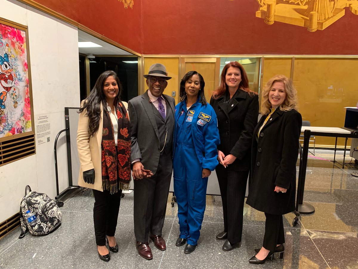 Astro_Stephanie's tweet image. Happy International Women's Day! Honored to celebrate today with such amazing women from NASA's Artemis Program and the gracious hosts of the NBC TODAY Show!