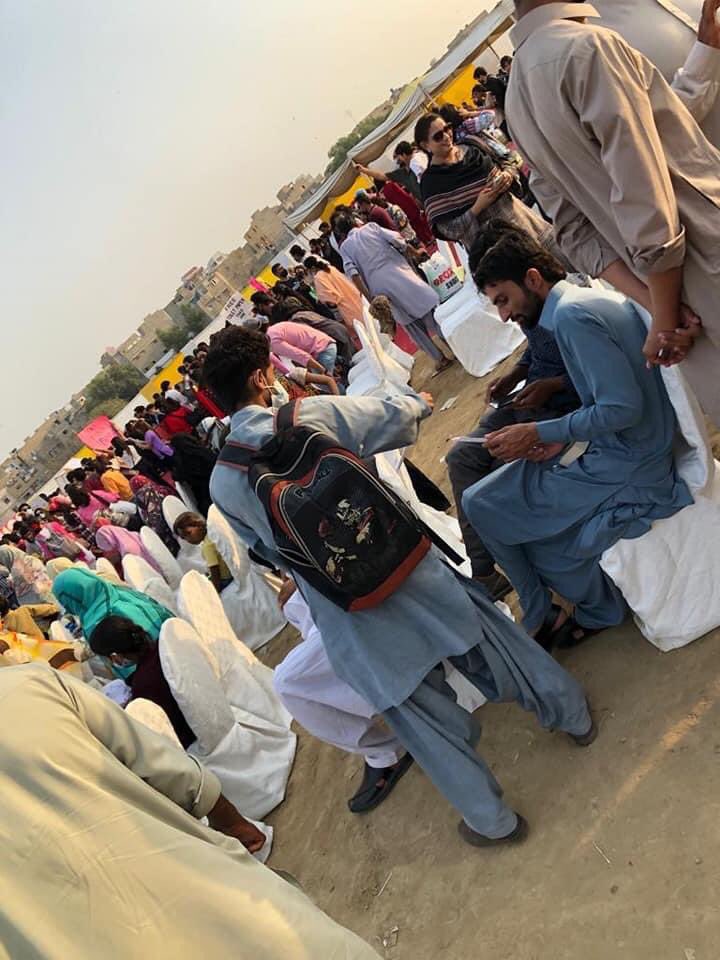 PYAKarachi's tweet photo. پروگریسو یوتھ الائنس کراچی کے وفد نے آج #AuratAzadiJalsa2022 میں شرکت کی. پی وائی اے نے جلسہ کے شرکاء میں وومن لیفلیٹس اور ”#TalbaConference2022: طلبہ یونین کی بحالی اور انقلابی سیاست“ کے دعوت نامے بھی تقسیم کیے.
#EndHarassment #EndCapitalismToEndPatriarchy #IWWD2022 https://t.co/awZTxGbOge