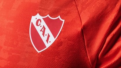 MigueRiglos's tweet photo. Se viene el sorteo de los 11k para todos los hinchas de #Independiente. Todo aquel que siga la cuenta, haga RT y mencione a dos hinchas en los comentarios, participa por una camiseta del único Rey de Copas. Buena suerte, crá https://t.co/m3VHxeRPCz