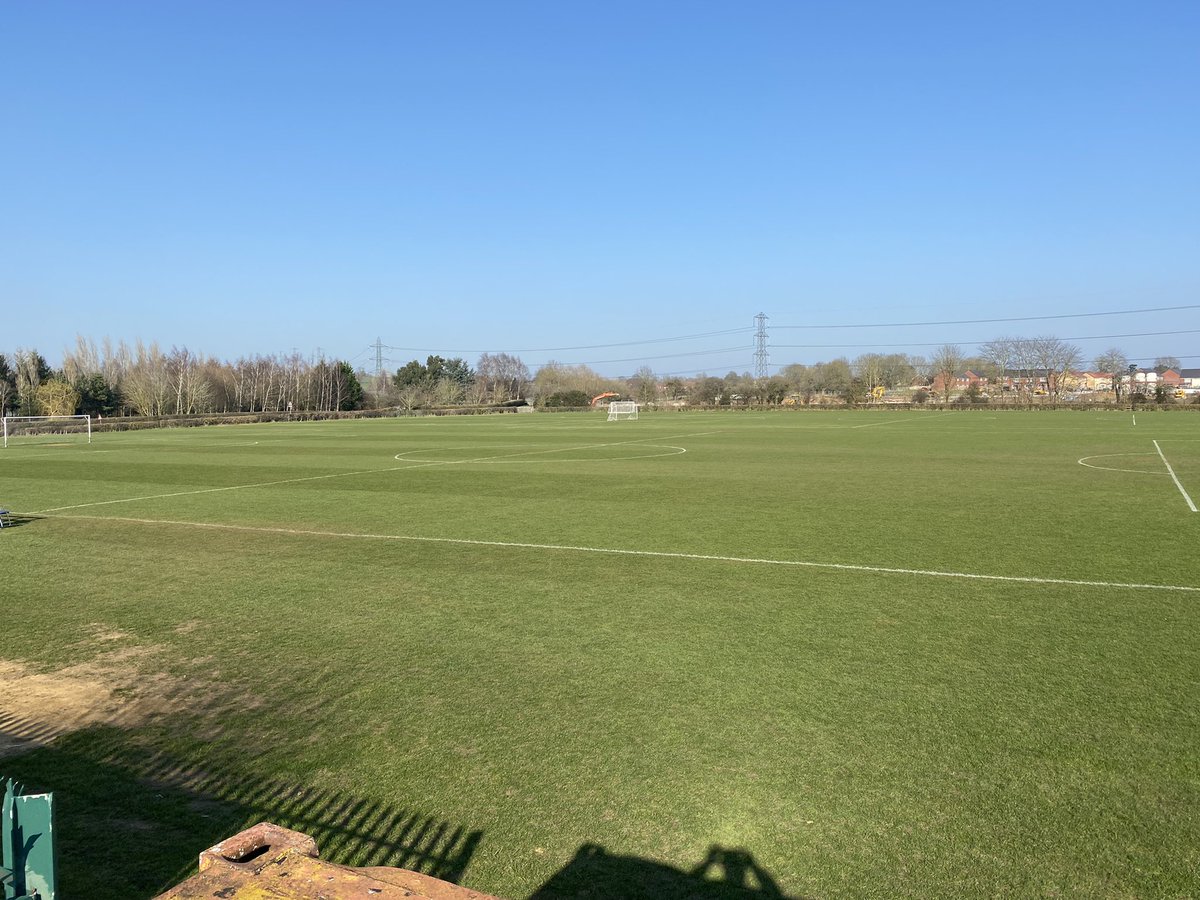 CarelFourie015's tweet image. Lovely spring day cutting @AsfordbyFC  🌱 Cultural and fertilisers programs coming together nicely @rigbytaylor @HeadlandAmenity First cut after sprayed last week 👌🏻👀☀️ Best pitches in this area ⚽️ #coldstart #procec #seamacultraplus #elevate @nemmtweets @leicsfa @FootballGrf