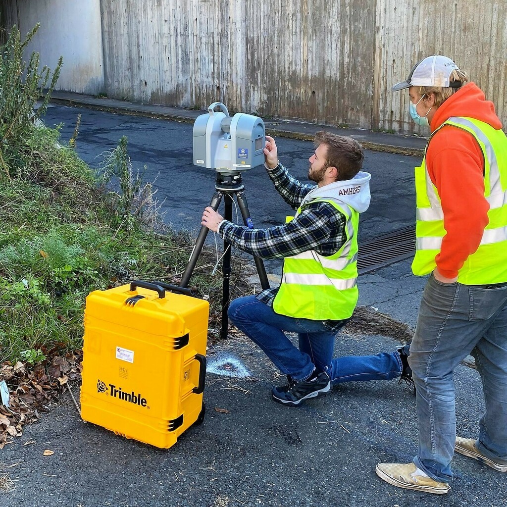 UMassBCT's tweet photo. Easiest way to survey a retaining wall: Laser scan it! Our #TrimbleTechnologyLab equipment allowed our studens to teach each other this amazing technology.
@TrimbleBuildings https://t.co/IpsyE2m7PD #UMassAmherst #UMassCNS #UMassSES #UMassECO #UMassBCT https://t.co/XjriUqfoAz