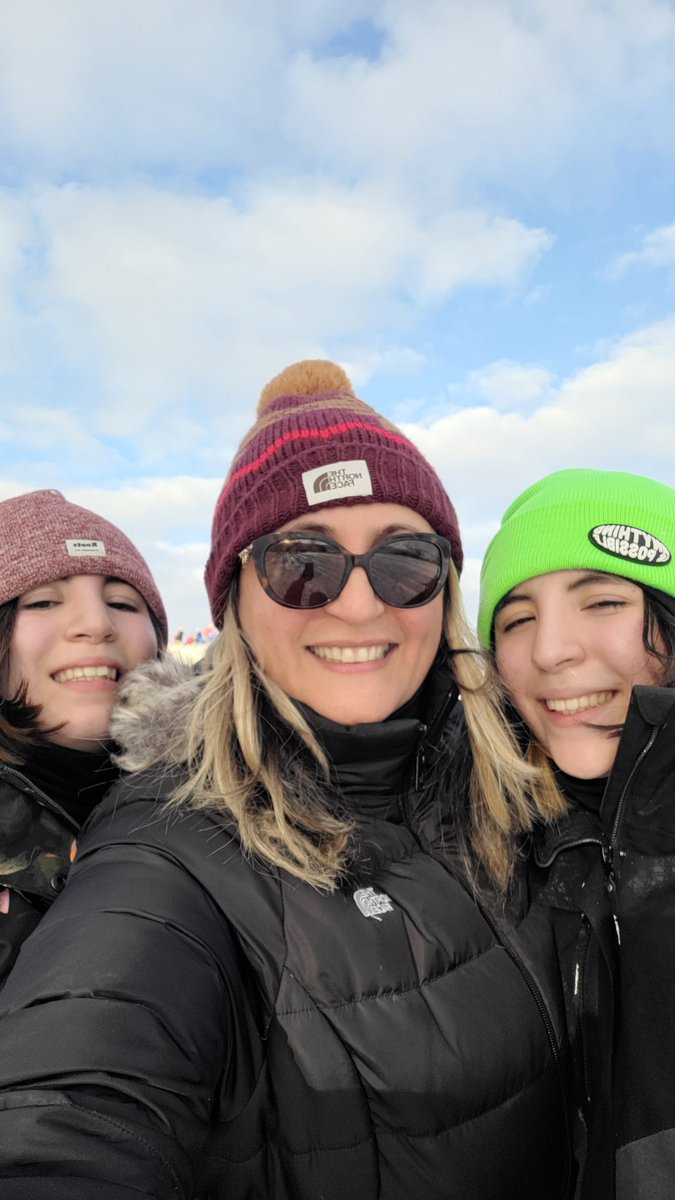 Kid9Books's tweet photo. Happy #InternationalWomensDay2022 #strongwomen #womenpower #womenempoweringwomen #GoalsDriveProgress #family #proud https://t.co/9tBPGkLsl2