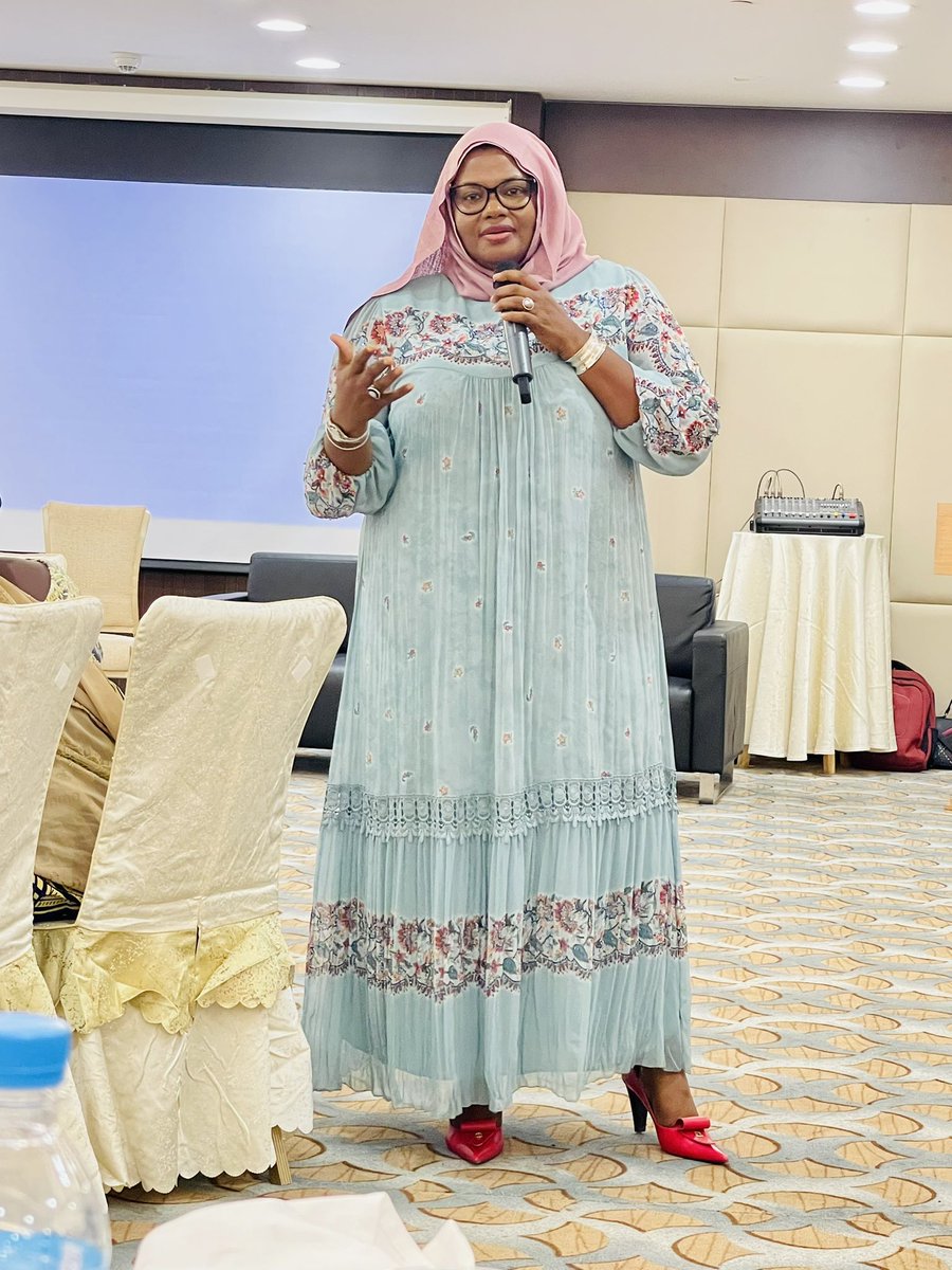 Oser, on dit sachez oser!!!! 
« Engager vous en politique c est le seul moyen de se faire entendre » dixit @MmeMaigaHalima