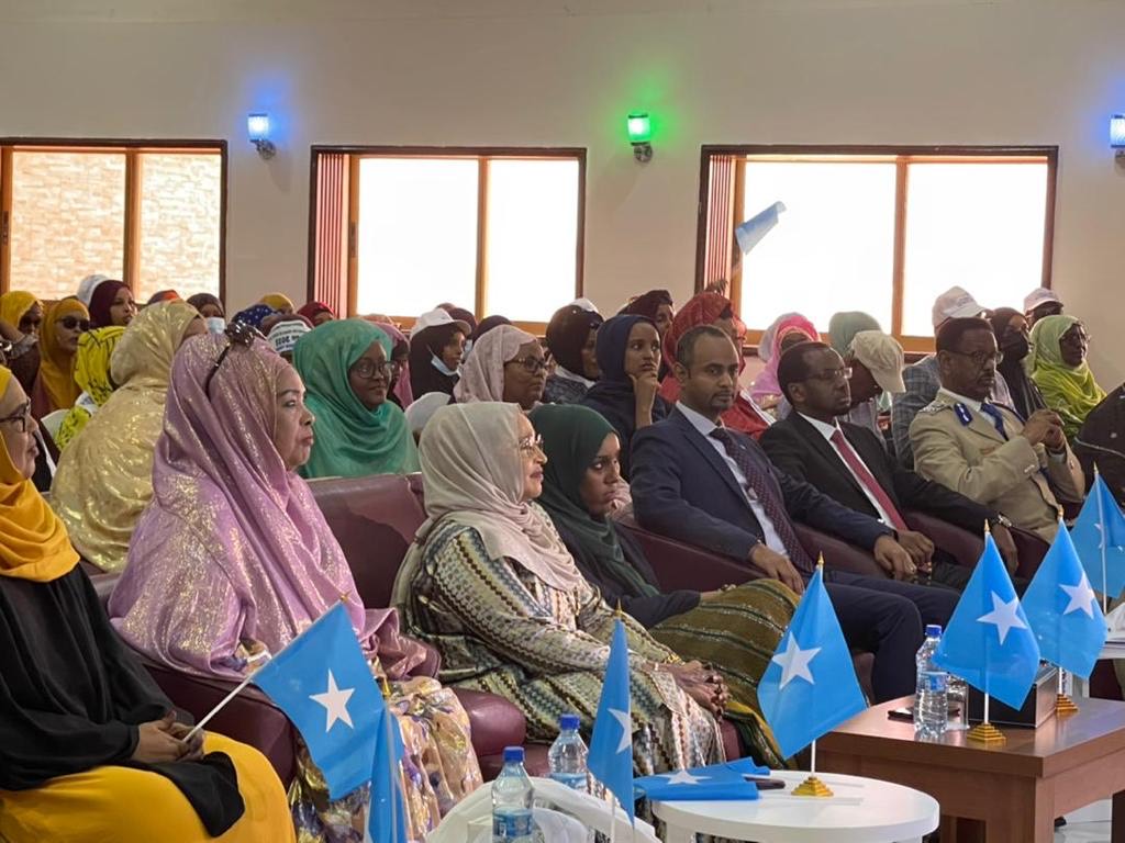 UNFPA_SOMALIA's tweet photo. #InternationalWomensDay2022 was celebrated today in Mogadishu by the First Lady of the Federal Republic of Somalia @SaynabMoallim, H.E @Hanifaxabsade @MwomenHRD, H.E @Amohamednur @MoJ_FGSomalia, Somalia's Police Commissioner, UN agencies and CSO delegates. https://t.co/Lohj6sDQXY