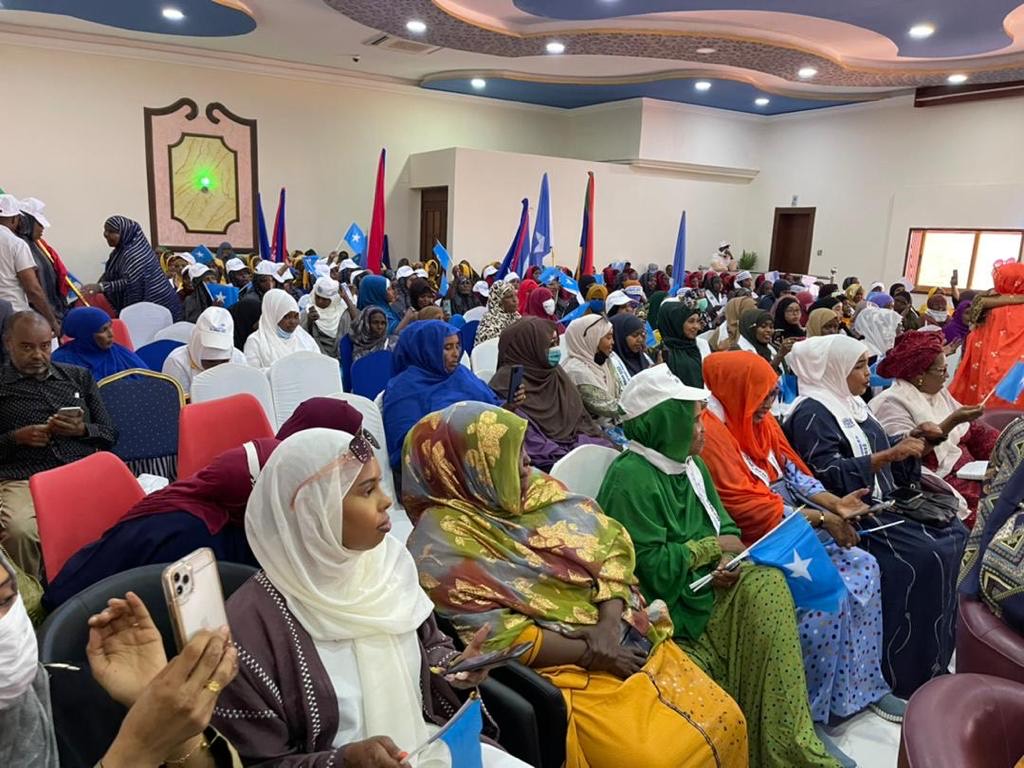 UNFPA_SOMALIA's tweet photo. #InternationalWomensDay2022 was celebrated today in Mogadishu by the First Lady of the Federal Republic of Somalia @SaynabMoallim, H.E @Hanifaxabsade @MwomenHRD, H.E @Amohamednur @MoJ_FGSomalia, Somalia's Police Commissioner, UN agencies and CSO delegates. https://t.co/Lohj6sDQXY