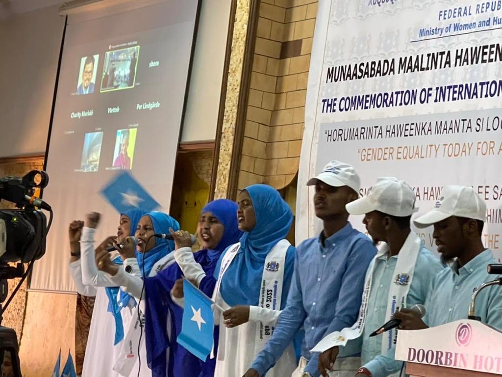 UNFPA_SOMALIA's tweet photo. #InternationalWomensDay2022 was celebrated today in Mogadishu by the First Lady of the Federal Republic of Somalia @SaynabMoallim, H.E @Hanifaxabsade @MwomenHRD, H.E @Amohamednur @MoJ_FGSomalia, Somalia's Police Commissioner, UN agencies and CSO delegates. https://t.co/Lohj6sDQXY