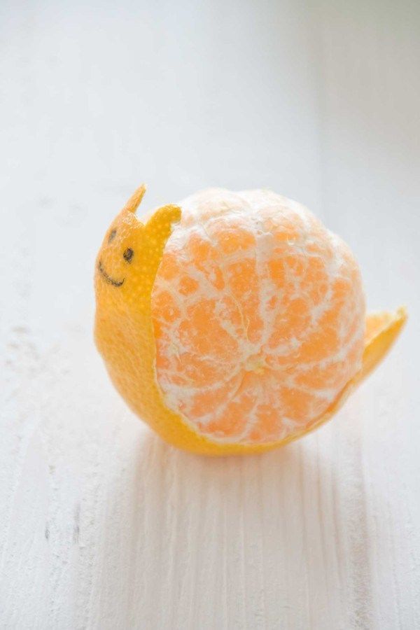 presentcorrect's tweet photo. 'Mikan art' is the seasonal celebration of the mandarin season, using the peel to create animals, objects &amp; whatever takes your fancy.
#みかんの皮アート

https://t.co/GerlEJHBGr
https://t.co/QbcxVTfF9O https://t.co/epOMJRVlXg