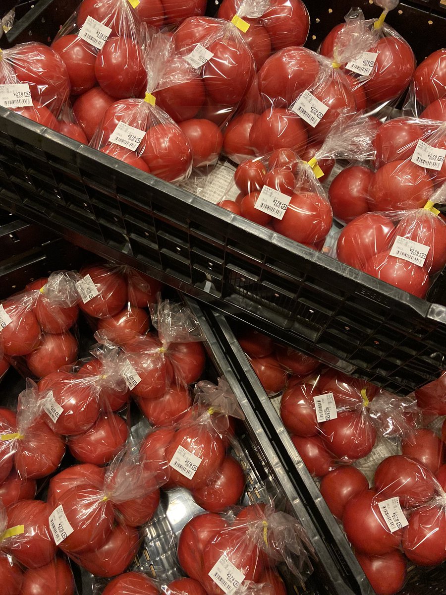 LococoFarm's tweet image. 早い者勝ち
ひとつだけ中玉入りの大当りあり