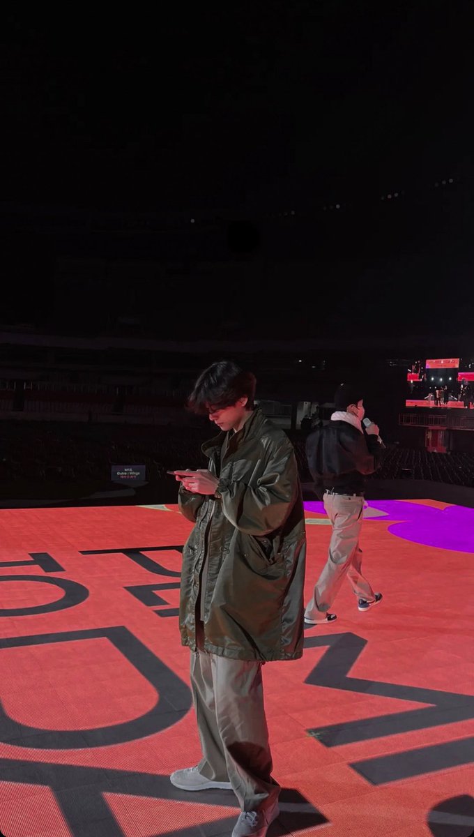 giving us phone wallpapers
