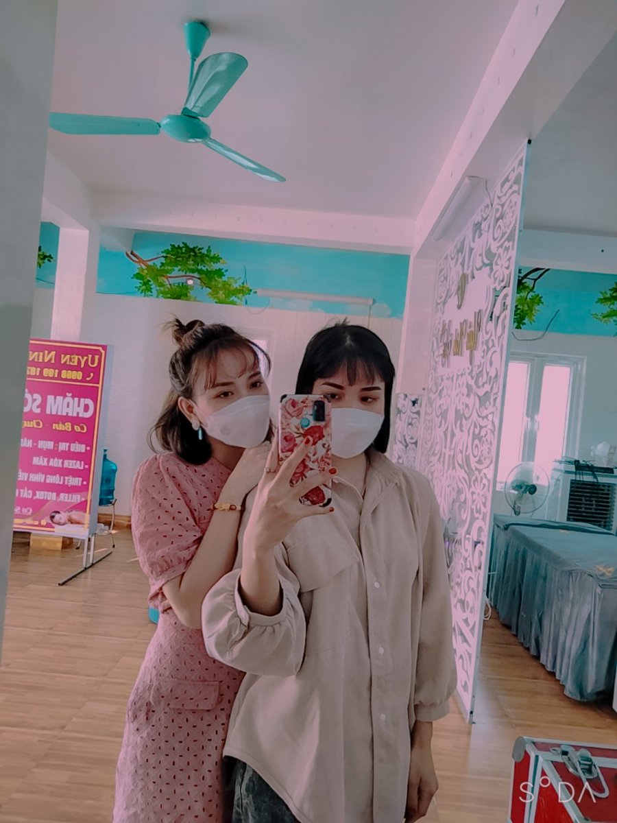 Nhân ngày Quốc tế Phụ nữ 8/3, chúc các chị em có chồng rồi sẽ được chồng yêu thương nhiều hơn, còn các chị em chưa có chồng sẽ sớm tìm được người yêu hoàn hảo, luôn quan tâm, chiều chuộng và yêu quý.