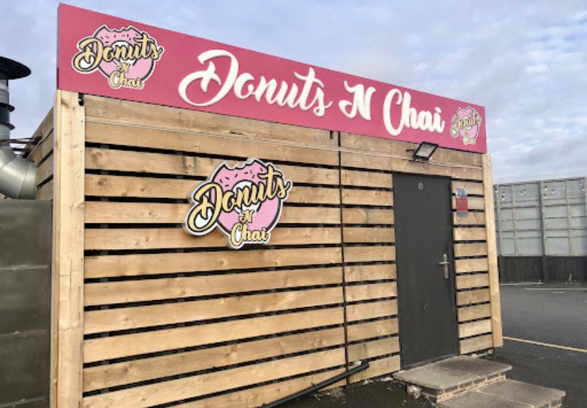 I took part in designing this logo for a new starting café called “Donuts N Chai”. I experimented using different colour palettes in order to find the perfect colours that match the business theme 💕🍩🫖!