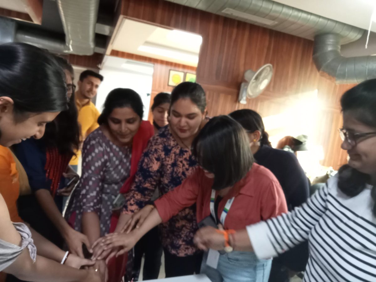 IsourseTech's tweet photo. Naari is not a creation...
Naari is the CREATOR!!!

#Isourse celebrated this Women's Day with great enthusiasm and zeal. All our male employees helped us in making this day special for all our female employees. 

#womensday2022 #womensdayspecial #womenempowement #officeculture https://t.co/QjzDqtiswa