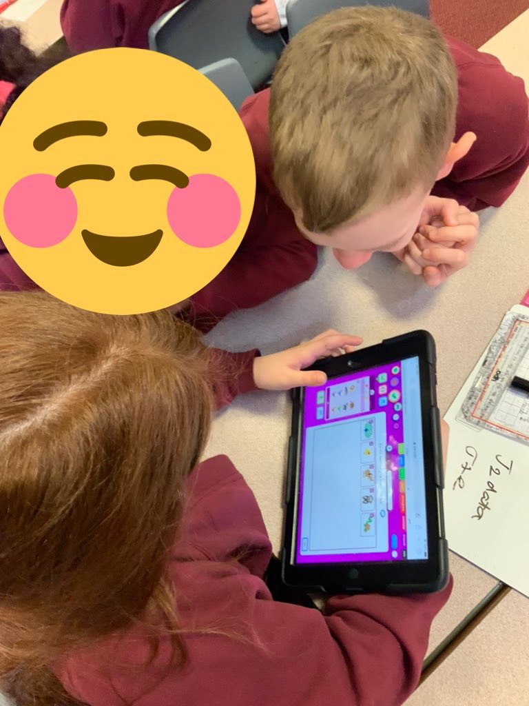 ABCPschool's tweet photo. #Class34W were creating branching databases on J2data yesterday. They considered similar attributes to think of questions that would help sort their chosen objects into groups. #ABComputing https://t.co/jeLl8YldmU