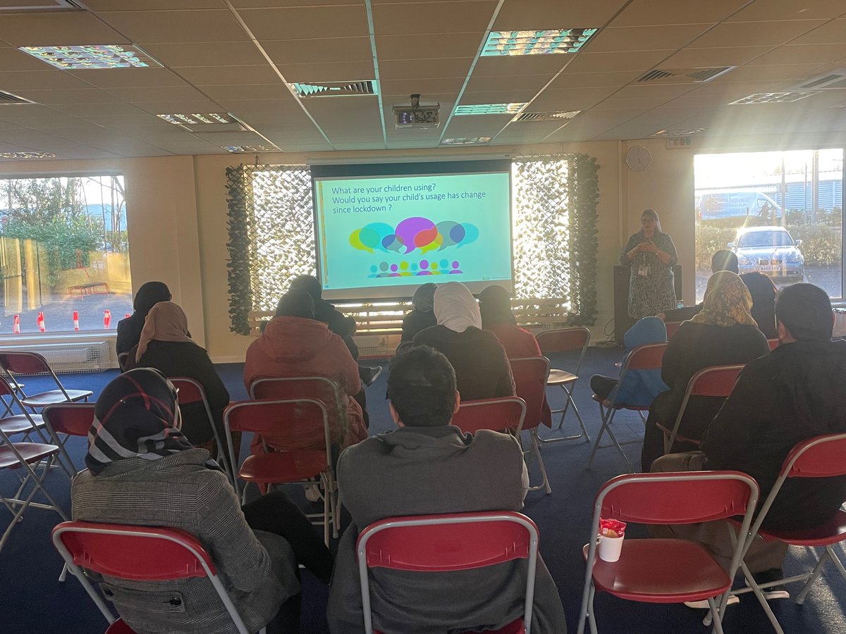 olive_bolton's tweet photo. Thank you for a very informative #DigitalCitizenship Parent Workshop @BoltonSICT #ParentPartnership #Teamwork #Esafety #Wellbeing #ParentControls #DigitalWorld #Respect #InternetSafety https://t.co/TUthV2CFHr