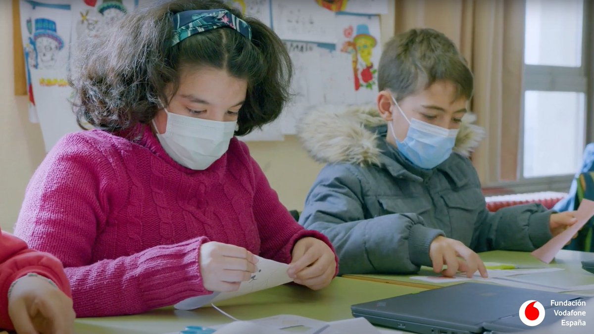 FundVodafone's tweet image. Educamos en competencias digitales para que niñas y jóvenes puedan acceder al mercado tecnológico y así, garantizar la igualdad de oportunidades.

🔺 Con programas como #DigiCraft y #ProjectLab apostamos por una formación en competencias digitales que construye el futuro.
#8M2022