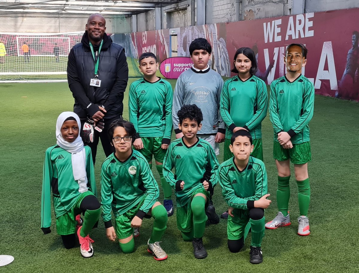 MrRichHarris's tweet photo. @AndertonPark FC visited Villa Park today, coming away with 4 wins and 1 draw! 🟢🟠🟢🟢🟢 Great morning of sport with some fantastic schools. Thanks @AlexJamesOwens @AVFCOfficial #PrimaryStars https://t.co/W5RNV4hnBT