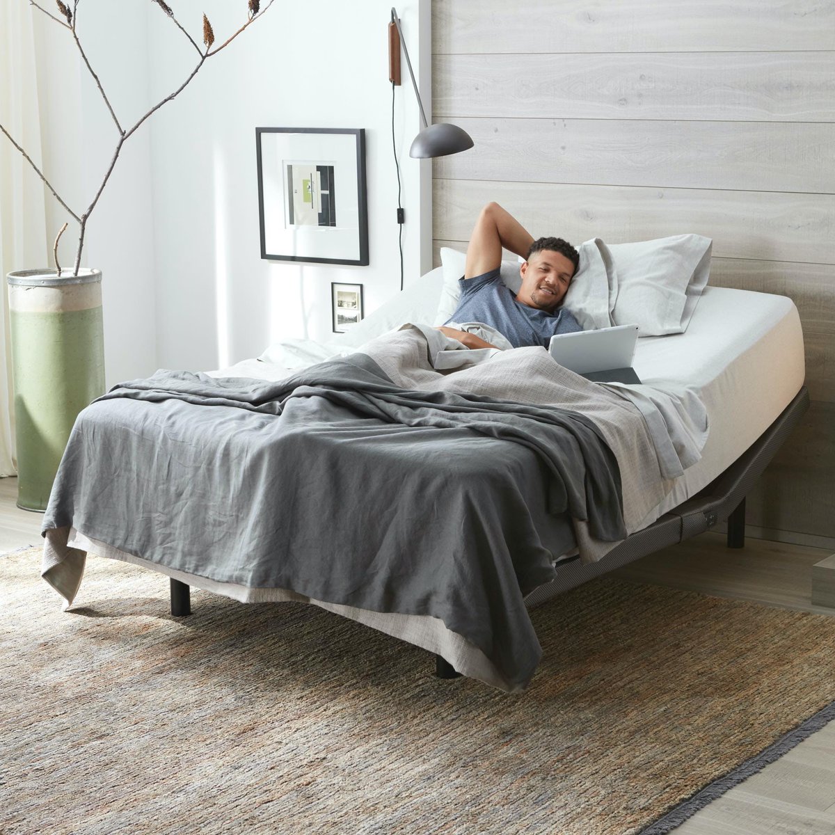 The Beautyrest® Advanced Motion Base adds convenience and a bit of pampering to your adjustable bed setup.