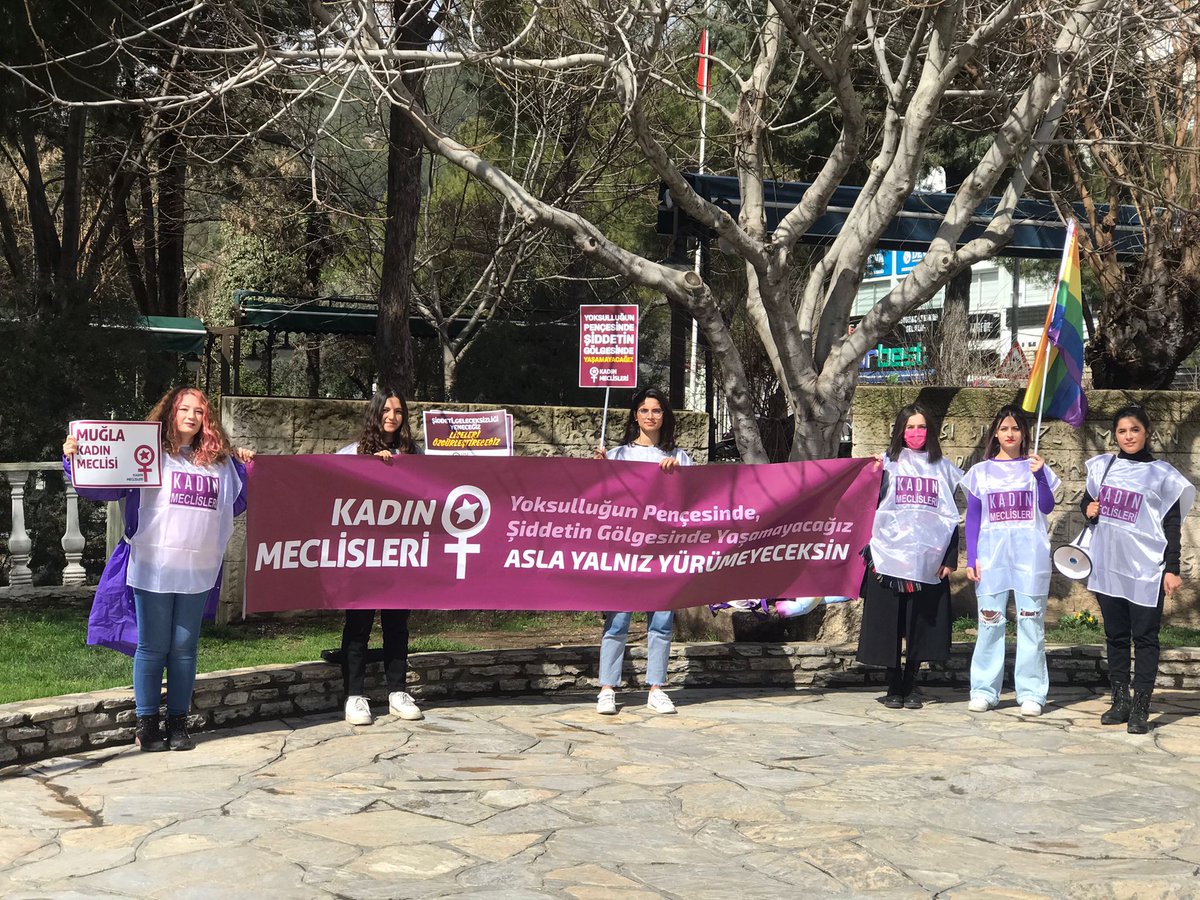 MuglaMeclisi's tweet photo. 8 Mart Dünya Kadınlar Günümüz Kutlu Olsun ✊💜

Her bir kadın ve lgbtiq+ asla yalnız yürüyecek! Mücadelemiz devam edecek! https://t.co/aDPrElzXgI