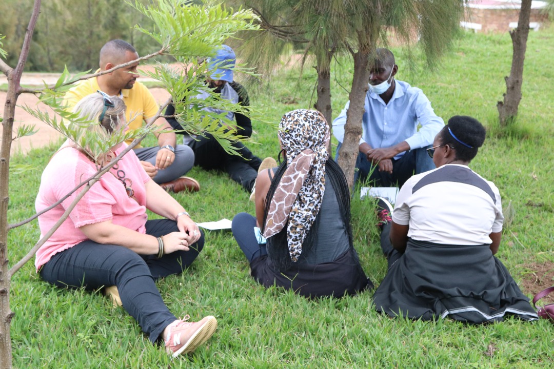 EnabelinRwanda's tweet photo. Today @enabelinrwanda hold team building to celebrate #IWD2022.
The team discussed various subjects related to #Women empowerment and #Gender maintreaming. @RwandaGender @GenderMonitorRw @BelgiumRwanda https://t.co/viXHKcaiQE