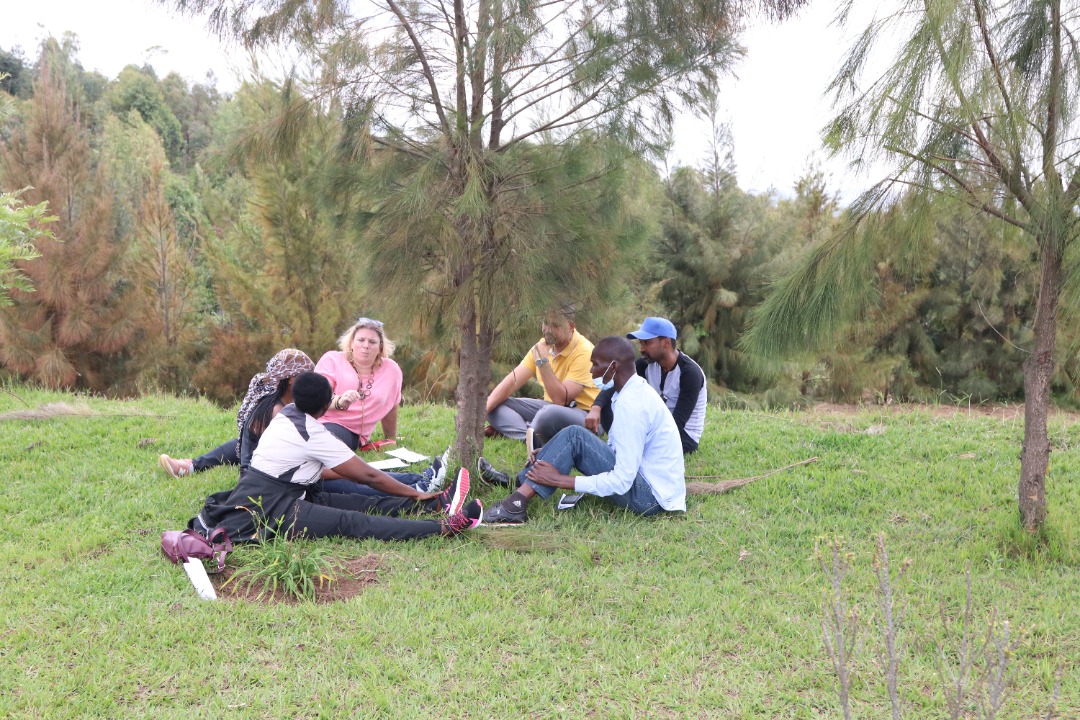 EnabelinRwanda's tweet photo. Today @enabelinrwanda hold team building to celebrate #IWD2022.
The team discussed various subjects related to #Women empowerment and #Gender maintreaming. @RwandaGender @GenderMonitorRw @BelgiumRwanda https://t.co/viXHKcaiQE