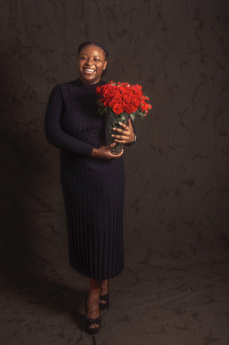 DrETKandi's tweet photo. Happy International Women’s Day! Give the women in your life their flowers, as we work towards a more gender equitable world 🌹

📸: @Joyceptt 

#IWD22 https://t.co/NEJwnfoLiZ