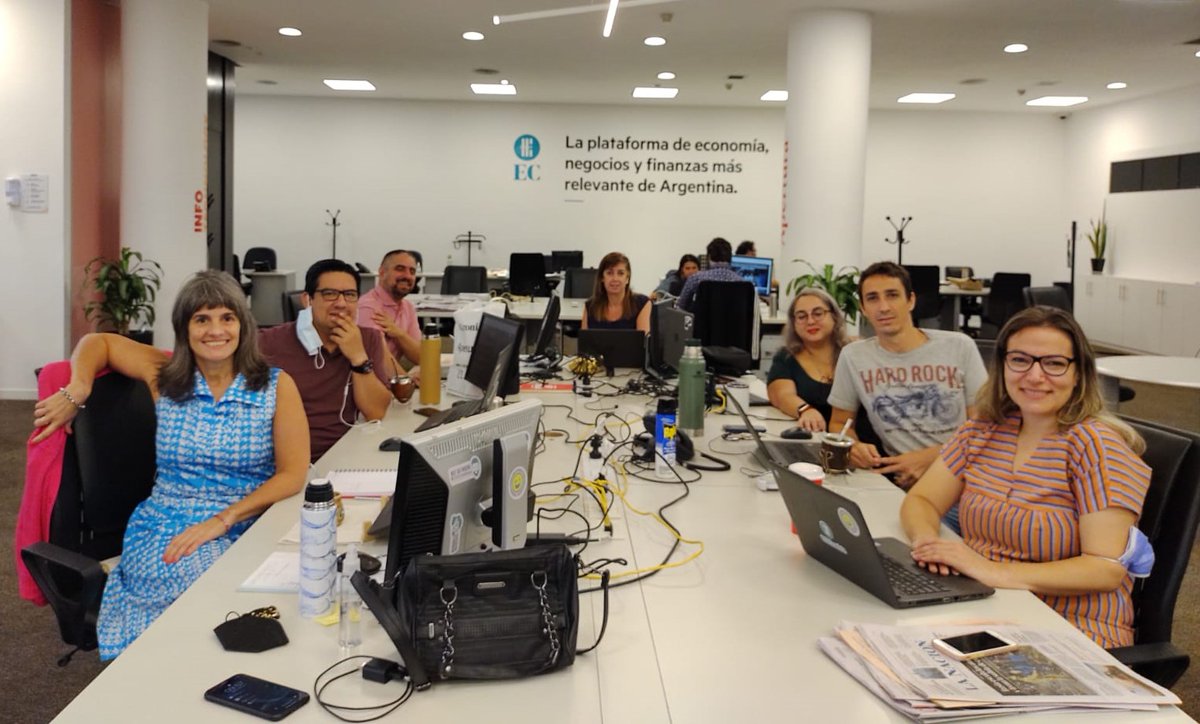 andrea.del.rio (@soyandreadelrio) on Twitter photo Primera reunión de panorama matutino pre-sen-cial en <a href="/Cronistacom/">El Cronista</a> desde marzo de 2020
El dream team madrugador <a href="/gpereirapoizon/">🇦🇷 Guillermo Pereira 🏃♂️</a> <a href="/jorpetersen/">j rodriguez petersen</a> <a href="/florlen/">Florencia Lendoiro</a> <a href="/florws/">Florencia Pulla</a> <a href="/TomiCarrio/">Tomás Carrió</a> <a href="/patovalli/">Patricia Valli 💚</a>
Somos finanzas, economía, negocios, política, audiencias, redes y mesa web trabajando en equipo Primera reunión de panorama matutino pre-sen-cial en <a href="/Cronistacom/">El Cronista</a> desde marzo de 2020
El dream team madrugador <a href="/gpereirapoizon/">🇦🇷 Guillermo Pereira 🏃♂️</a> <a href="/jorpetersen/">j rodriguez petersen</a> <a href="/florlen/">Florencia Lendoiro</a> <a href="/florws/">Florencia Pulla</a> <a href="/TomiCarrio/">Tomás Carrió</a> <a href="/patovalli/">Patricia Valli 💚</a>
Somos finanzas, economía, negocios, política, audiencias, redes y mesa web trabajando en equipo