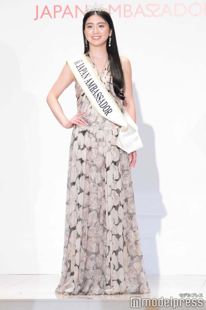 modelpress's tweet photo. 【写真追加📸】「2022 #MISSJAPANAMBASSADOR」グランプリは22歳・神野莉吏さん🏆

✨強くアピール「女性の力強さをもっともっと生かしたい」
✏内定取り消しの過去も…コンテスト参加の理由
💭土屋炎伽、アメフト奥田凌大選手との交際質問飛ぶ

🔻フォトギャラリー
https://t.co/CFgZQ5zPuE https://t.co/U0nYm8getk