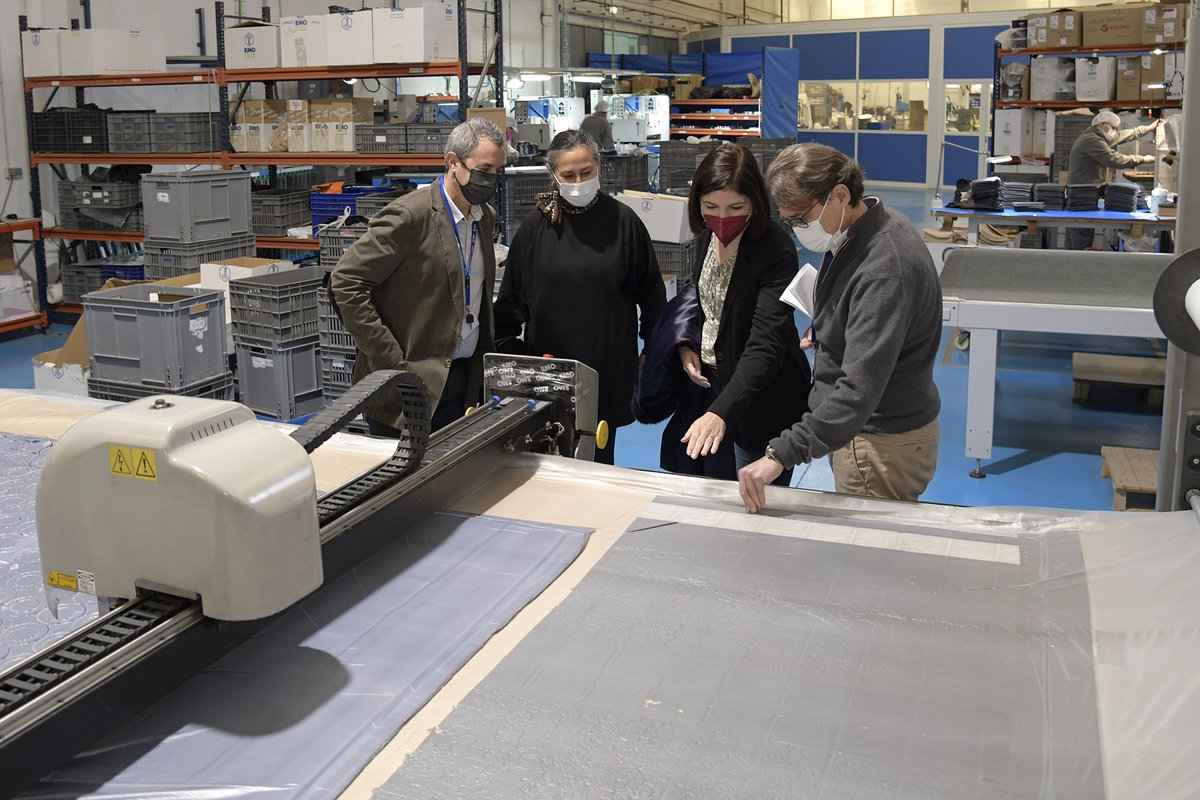 🇺🇦El teixit empresarial de #Paiporta se suma a la solidaritat amb Ucraïna💙💛
👞🦽😷<a href="/emo_eo/">EMO</a> donarà material ortoprotèsic i mascaretes quirúrgiques per a personal sanitari
👍🏽Agraïm la col·laboració de la ciutadania i animem a seguir ajudant (FIL 1/2)⬇️
➕ℹ️paiporta.es/empresariat-pa…