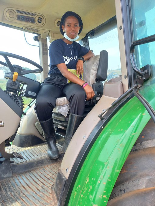 AkezaGermaine's tweet photo. A QUICK FACT
Happy International Women's day #IWD22
Women comprise about 43 percent of the agricultural labor force globally.
Let's #breakthebias around women in #Agriculture. https://t.co/IqYCHiZweU