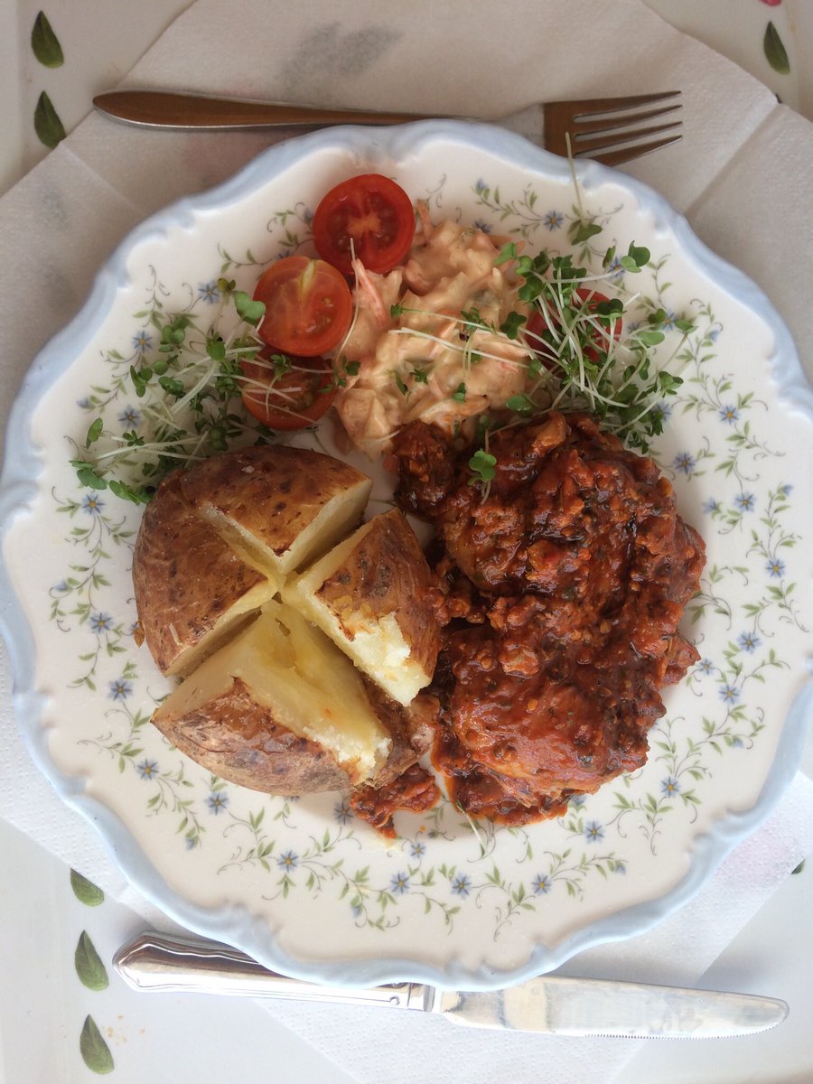 wanderingalong's tweet photo. Lunch is served 😁 https://t.co/VsHW3ZSojm