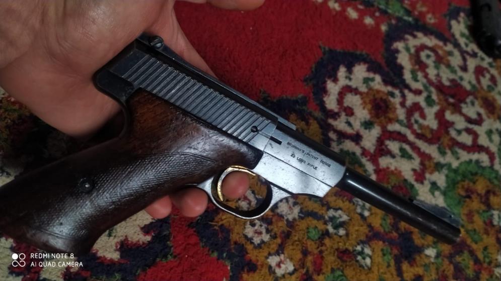 The Syrian arms market is not limited to just military type weapons, as shown by this .22 Browning Challenger target pistol recently offered for sale.