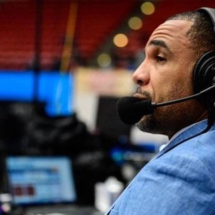 theprotejay's tweet photo. Agreed, congrats to every winning program.

Speaking of, I thoroughly enjoyed serving as @NFHSNetwork #ColorAnalyst and #CourtsideReporter for all [14] semifinal games @Florida_Legacy 

As a fan of the sport, seeing/speaking with players up close and personal is inspiring. https://t.co/xp2RUhpk9M