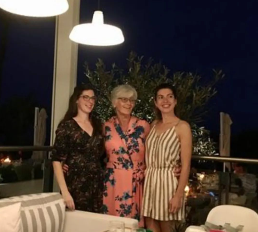 🌟 International Womens Day 👭🏻

I want to dedicate my post on this special day to my daughters ….two amazing women I’m so proud of, who express their own voice everywhere they go 🤩💫🤸🏾‍♂️

#internationalwomensday #internationalwomensday2022 #womensday #womensupportingwomen #women