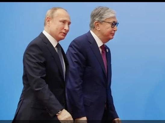 article14hrm's tweet photo. 1/7
Kazakhstan's President Tokayev has taken a neutral position on the war in Ukraine. 
The UN General Assembly passed a resolution demanding Russia stop the war in Ukraine and withdraw its troops. 
Kazakhstan abstained in the vote. 
#Kazakhstan
@LeopoldoLopezG
@EU_Commission https://t.co/N0G2W4lCIY