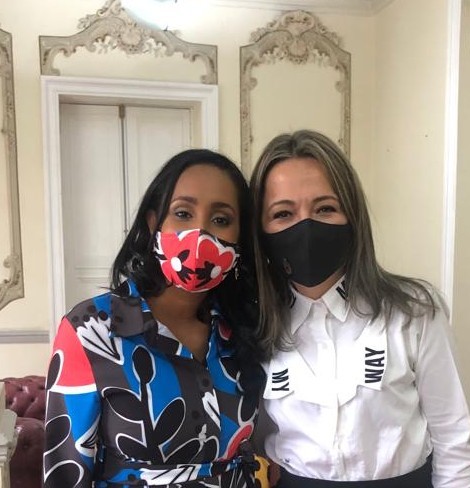 adrpad's tweet image. Celebro contigo ser mujer y ser tu dupla en este reto que nos ha permitido transformar territorios y enriquecer la vida de miles de colombianos a partir de sus saberes y su creatividad. 
Gracias ministra @mayoloangelica 💐
#LaCulturaNosUne
#DíaInternacionalDeLaMujer 
#8M2022