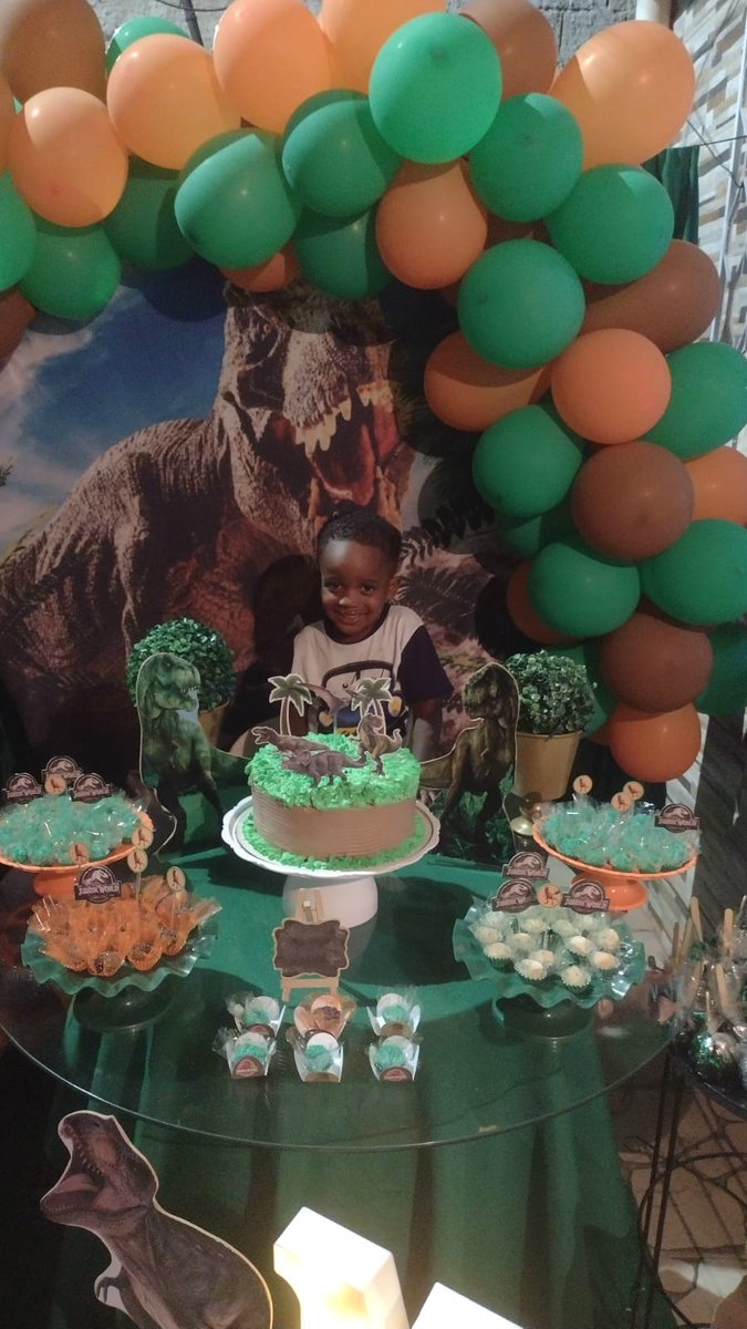 thamyris_unhas_'s tweet photo. Meu Dinossauro #fez3 ! 🎊🎉 https://t.co/CYUbco6xpA