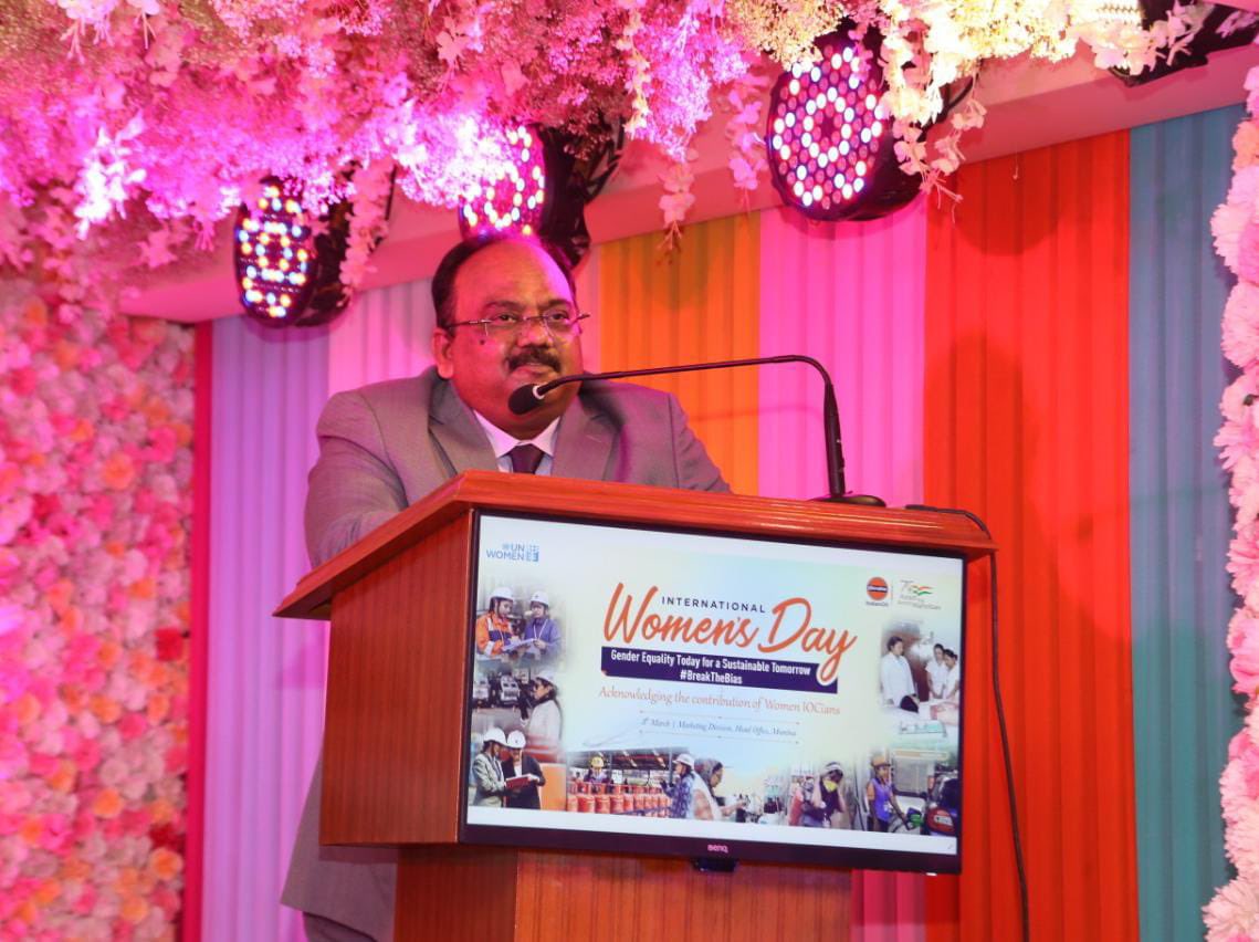 DirMktg_iocl's tweet photo. #IndianOil is committed to the cause of woman empowerment and equality, assuring support for the professional growth of women IOCians, many of whom are taking leadership positions across the Corporation. #InternationalWomensDay https://t.co/shFuiiDIV7