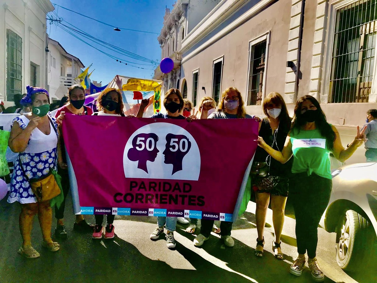 NancyVivoda's tweet photo. “Por fuerza de ley o forzados por ella”.
Formamos un @ColectivodeMuj1 Mujeres Peronistas y ya nada fue igual.
Nos cambió la cabeza, nos cambió las vidas…ME CAMBIÓ LA VIDA. 
La expresión más fuerte: “No hay vuelta atrás”. Eso ocurre cuando entendés algo, cuando aprendés, https://t.co/N42ujnsSoo