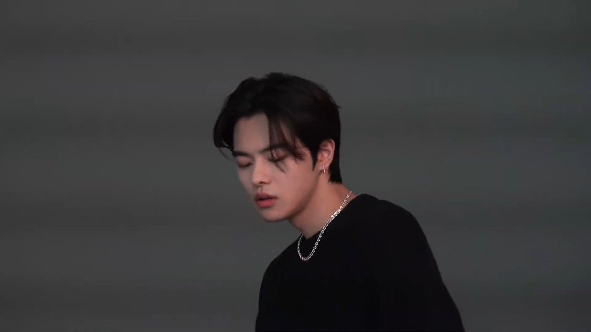 archiveofleo tweet picture