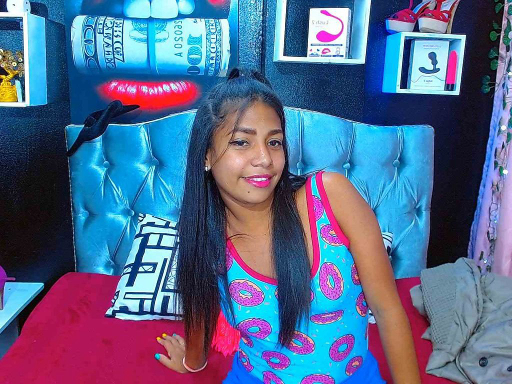 NicolleShayna's tweet photo. I'm online right now on SkyPrivate - pay-per-minute system for Skype live shows. Call me right now in private here: https://t.co/pSlcv6Wwaw

https://t.co/cKvH5RXQEE https://t.co/8j9XBtUri0