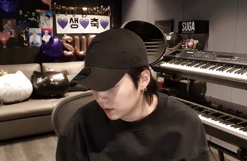 onyourj_aee's tweet photo. คิดว่าหล่อเเล้วจะมาล้อเล่นกับหัวใจของเราได้รึไง!!! https://t.co/v7nh5dBUTC