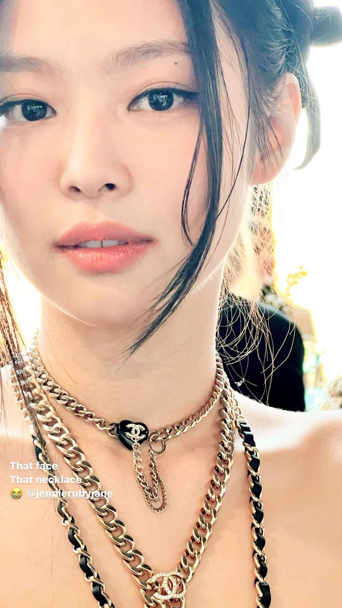 clarie0808's tweet photo. ออนนี่โคสอัพเจนนี่ สวยมาก https://t.co/GynuO6rdfy