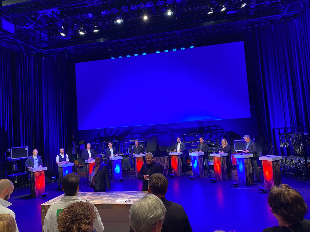 Aan support van #team22 geen gebrek gisteren bij het lijsttrekkersdebat. Applaus voor onze Sidney van den Bergh 👏🏻👏🏻👏🏻
#GaStemmen #cdaoss