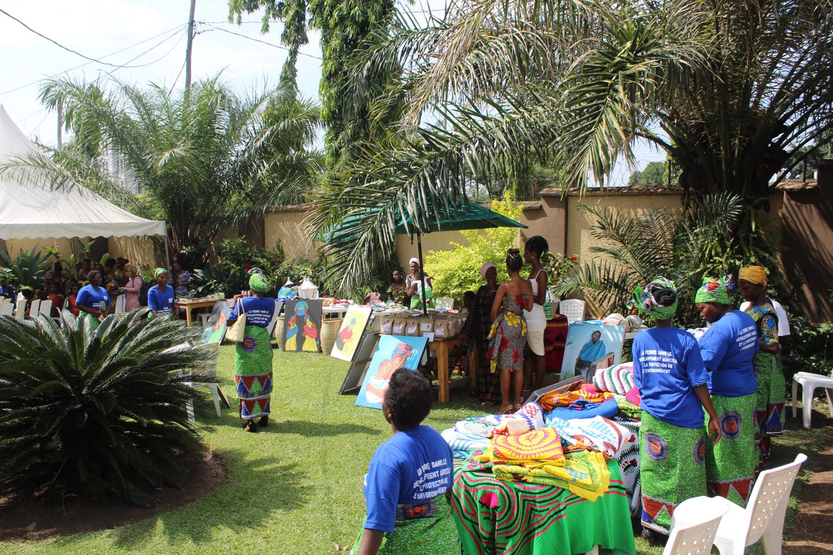 Sad_ngo's tweet photo. Début des festivités inaugurant la célébration de la Journée Internationale des Droits de la Femme à #AmahoroCafé, par une exposition organisée par la @SadBurundi en collaboration avec le #FOFED.
#JIDF2022
#SADJIDF https://t.co/CaDW6zHbTl