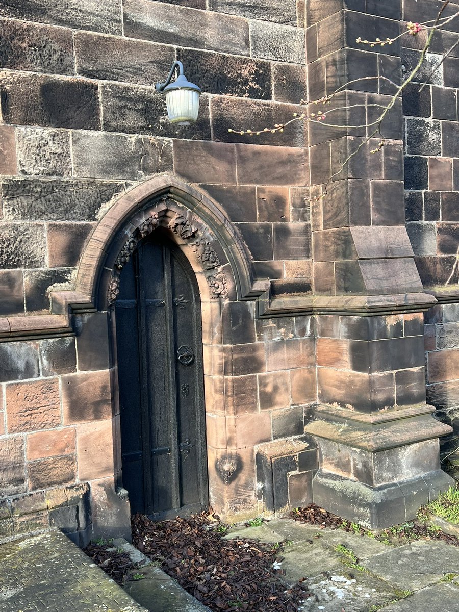 VisitFrodsham's tweet photo. #frodsham #visitfrodsham https://t.co/JU6QSNGVZq
