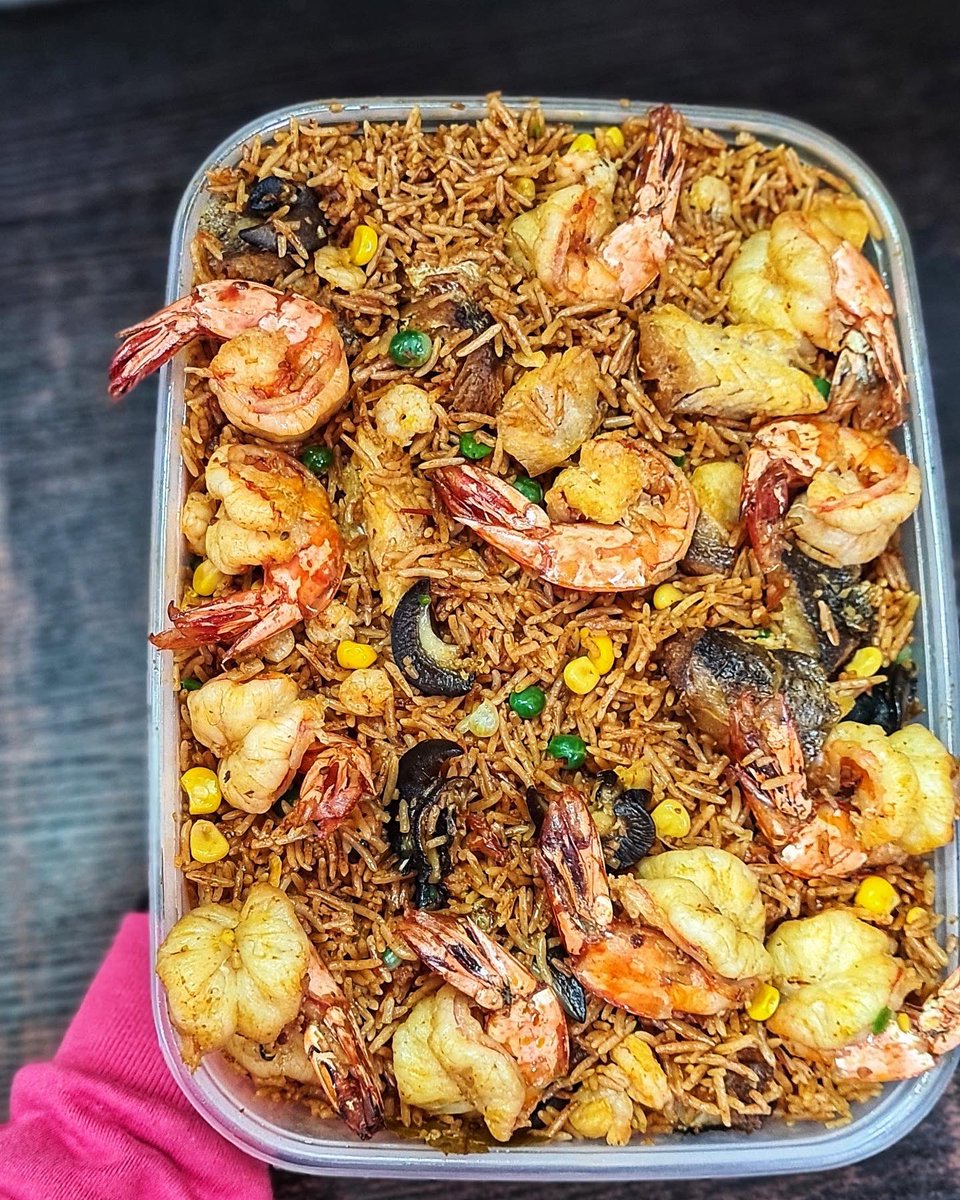 grandeurcaterng's tweet image. Have you tried any meal from our rice variety yet? 🥵
Send that DM to place your order today and be glade you did 🤗

Titi Wema Urgent 2k #DavidoattheO2