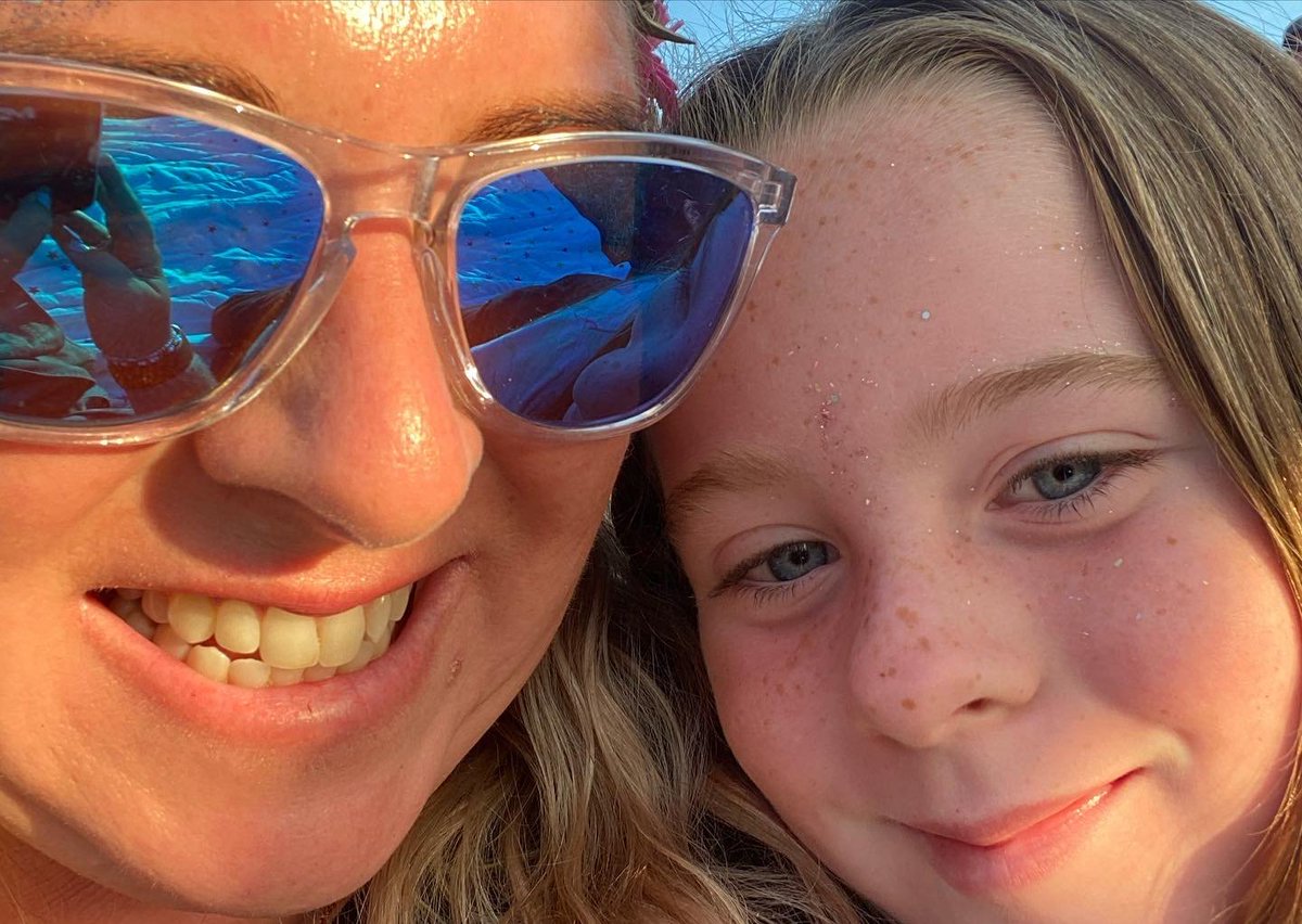 Jo Foxall tweet media