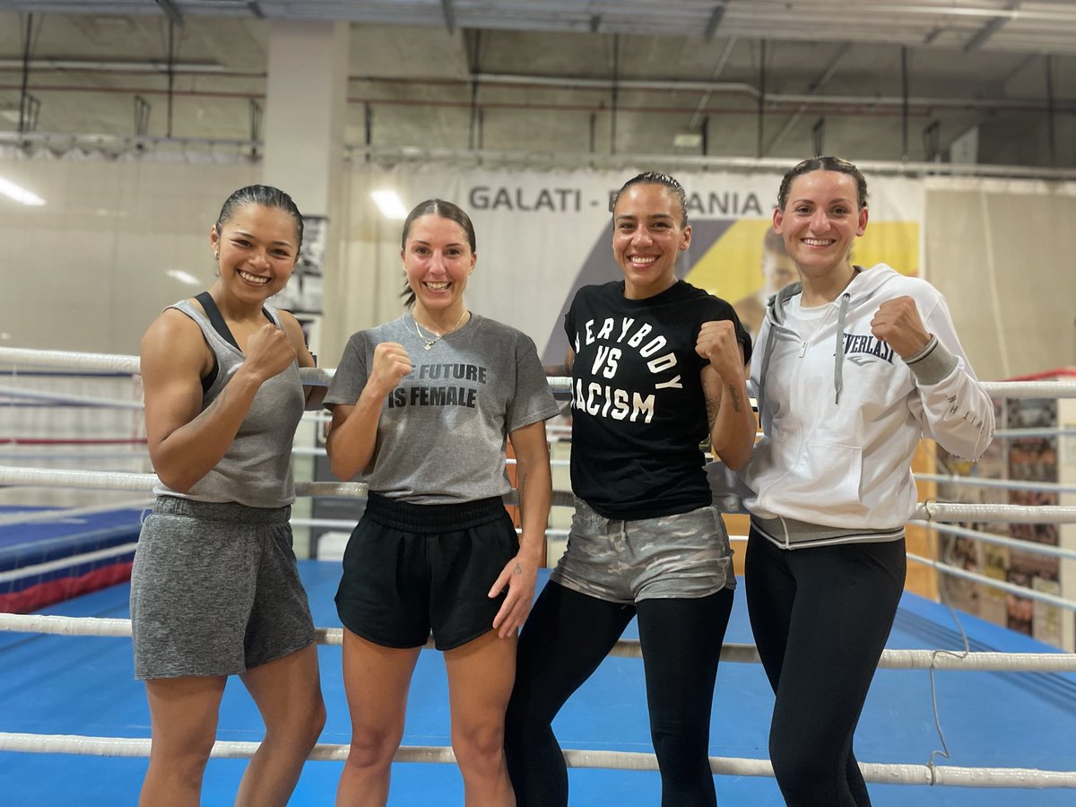 Bonne Journée internationale des droits des femmes, à toutes ces femmes qui défoncent les barrières, qui permettent à la génération future de petites filles, oui de rêver en grand mais bien de se réaliser dans le domaine de leurs choix! C’est beau ❤️ #journeedelafemme